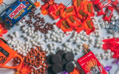 Can I eat Halloween candy with Invisalign®?